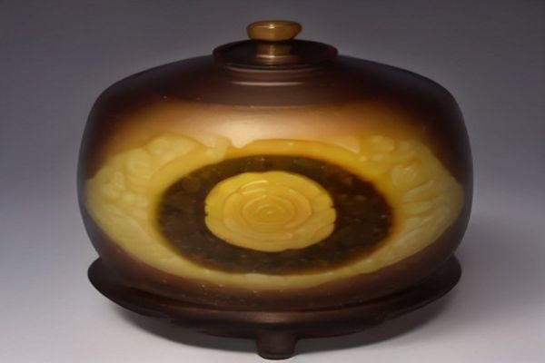 色色游戏类型展示图，多款不同风格的游戏界面并排展示，风格各异，色彩丰富，手机竖屏布局